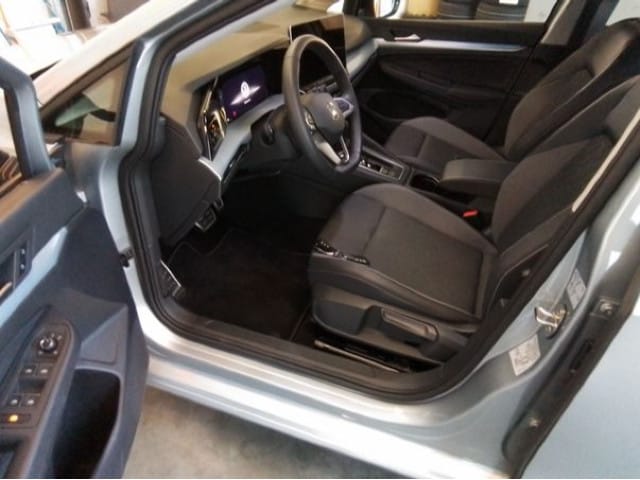 Volkswagen Golf 1.5 eTSI DSG Variant