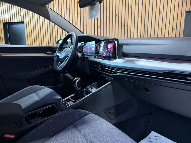 Volkswagen Golf Life Variant