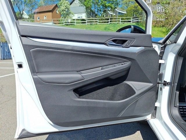 Volkswagen Golf Golf 1,5 TSI Goal -AHK-NAVI-LED-H&K-KLIMA