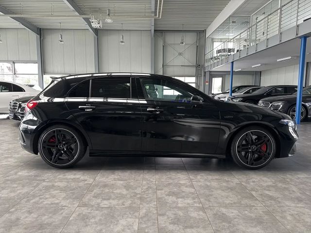 Mercedes-Benz A 35 AMG 4MATIC AMG Line