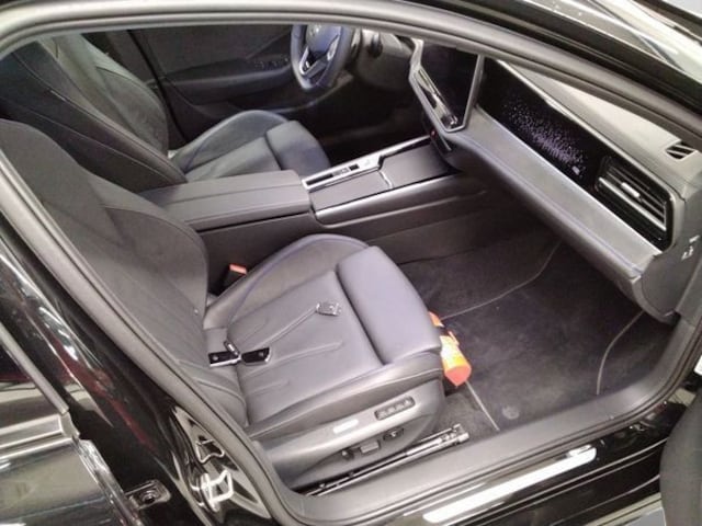 Volkswagen Passat 4Motion DSG R-Line Variant