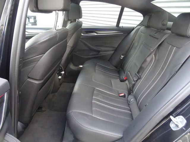 BMW 530 530d M-Sport Sedan xDrive