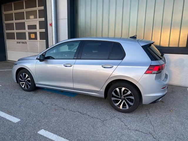 Volkswagen Golf 8 Limo Sondermodell*Active*116TDI,AHV,LED,ACC,Navi