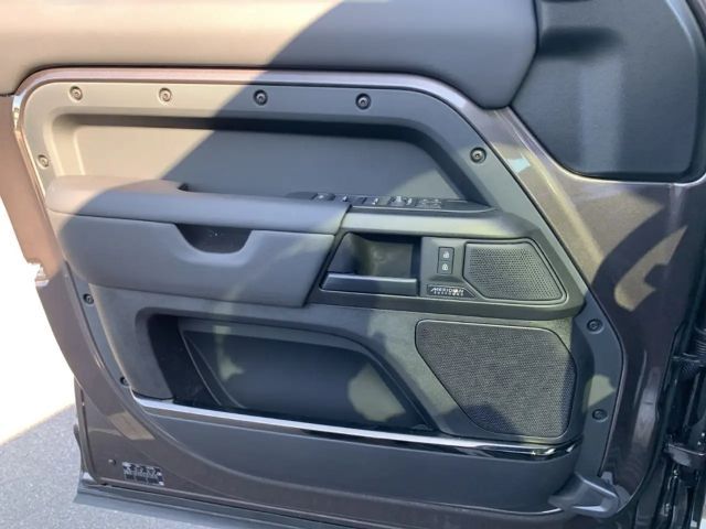 Land Rover Defender 110 AWD