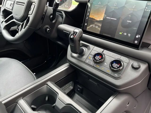 Land Rover Defender 110