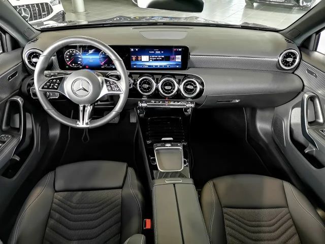 Mercedes-Benz A 180 Progressive