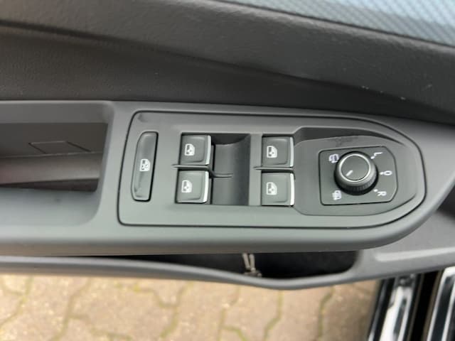 Volkswagen Golf 1.5 eTSI DSG Golf VIII