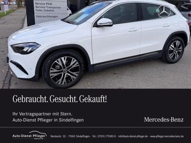 Mercedes-Benz GLA 200 *Panodach*LED*Rückfahrkamera*Easy-Pack*