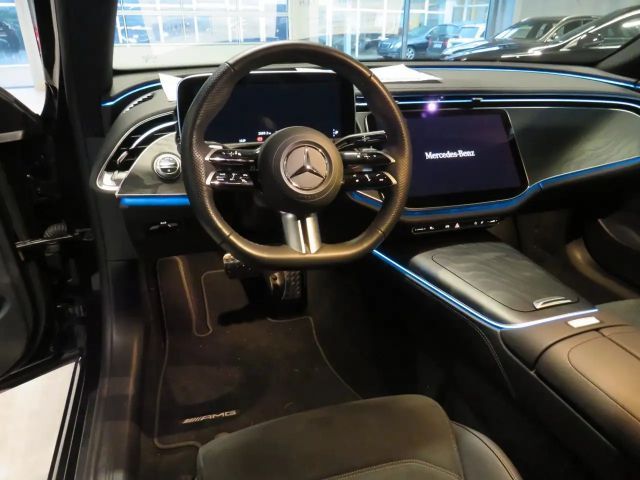 Mercedes-Benz E 220 AMG Line E 220 d Sedan