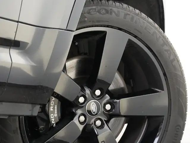 Land Rover Defender V8 Carpathian Edition