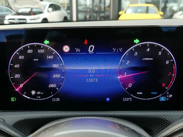 Mercedes-Benz CLA 180 Progressive Sedan