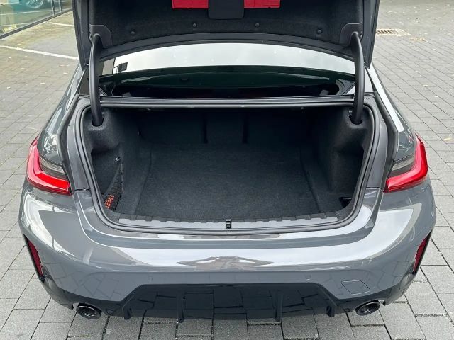 BMW 320 320d M-Sport Sedan xDrive