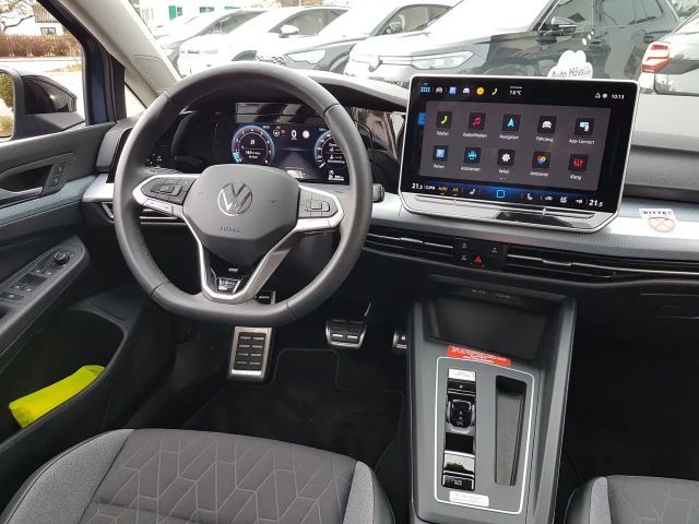 Volkswagen Golf 1.5 eTSI DSG