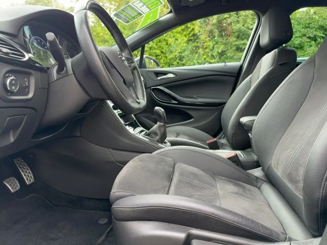 Opel Astra Sports Tourer Ultimate