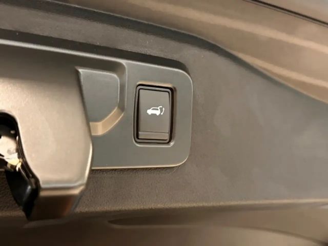 Renault Espace E-Tech Hybrid Iconic