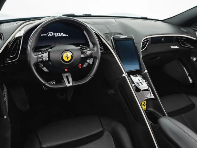 Ferrari Roma Spider