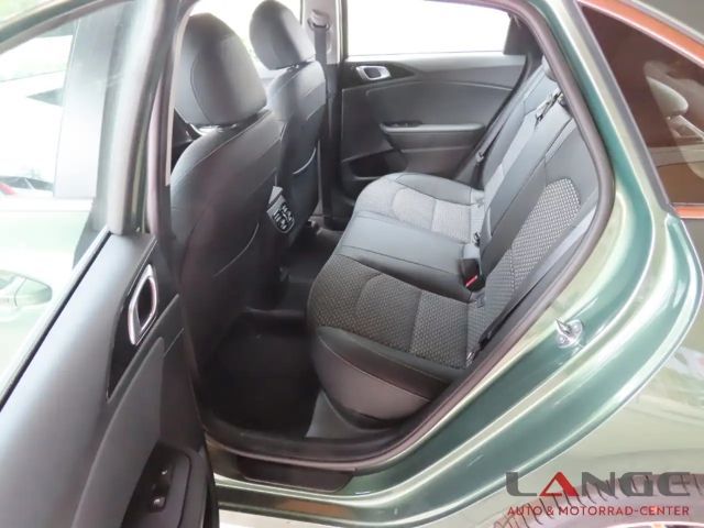 Kia Ceed 1.5T 140 DCT7 SPI TEC LED Navi Klimaautom SHZ Temp