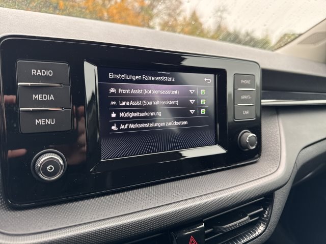 Skoda Fabia 1.0 MPI Smartlink Front Assist LED