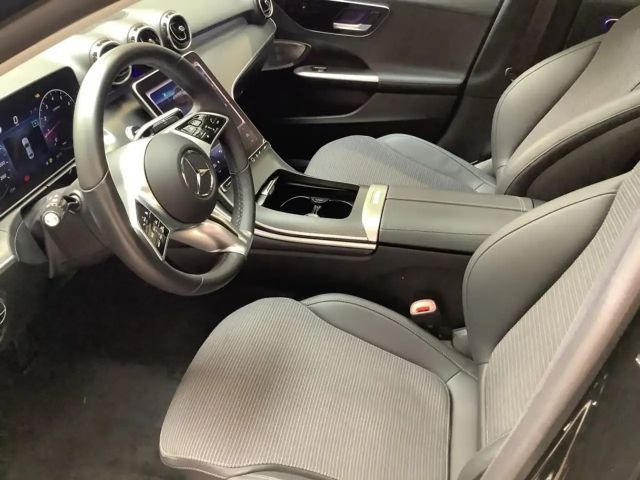 Mercedes-Benz C 180 AVANTGARDE Sedan