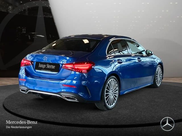 Mercedes-Benz A 220 4MATIC AMG Line