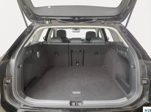 Volkswagen Passat 1.5 eTSI Business Variant