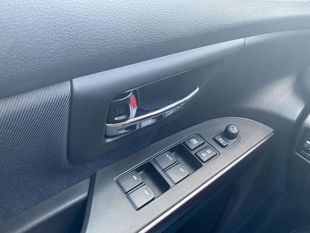 Suzuki S-Cross Hybrid