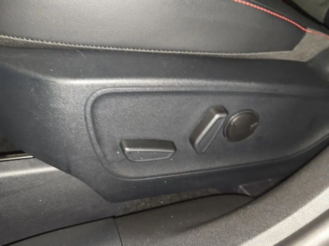 Ford Kuga Plug in Hybrid ST Line X