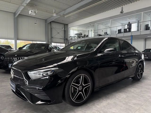 Mercedes-Benz A 200 AMG Line