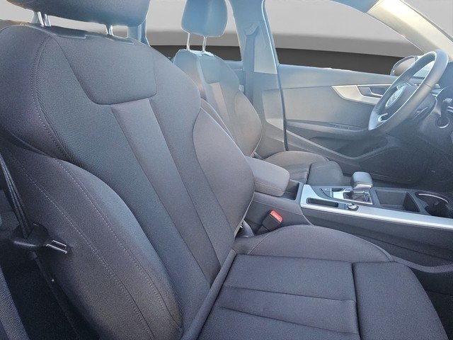 Audi A4 40 TFSI Avant S-Tronic