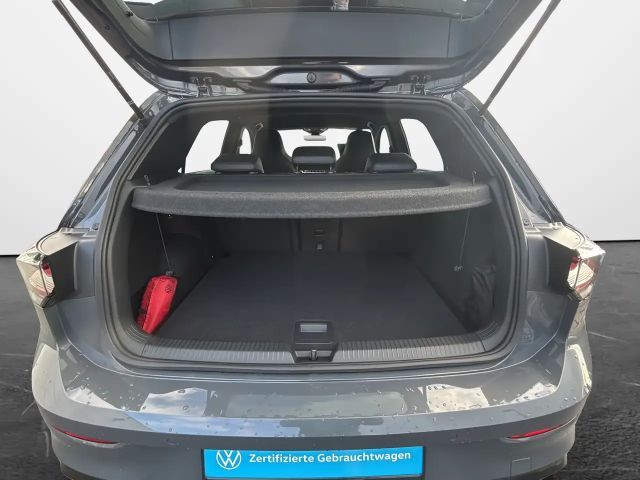 Volkswagen Golf 1.5 eTSI DSG R-Line