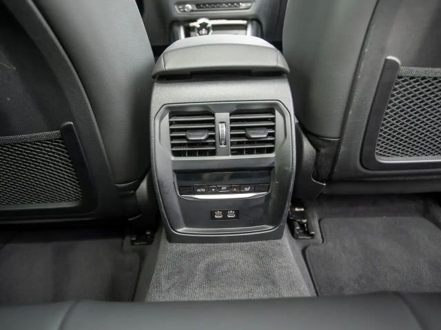 BMW 330 330e M-Sport Touring