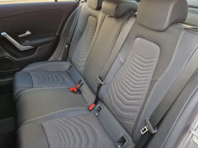 Mercedes-Benz A 180 A 180 PROGRES+LED+KAMERA+CARPLAY+SHZ+ASSIST+DAB+