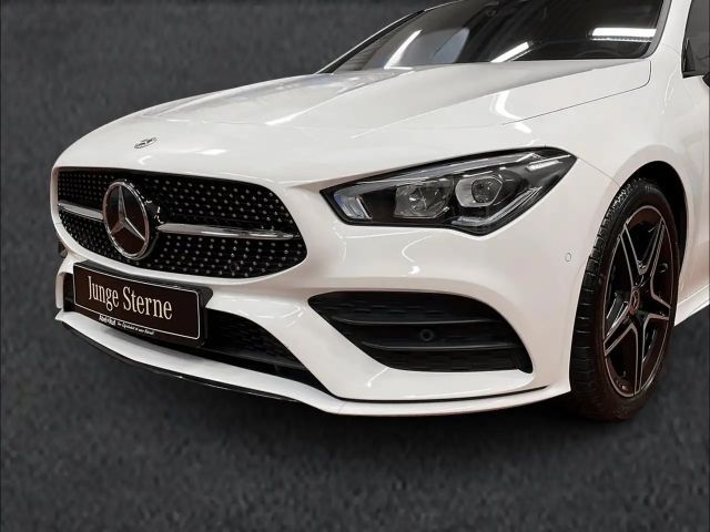 Mercedes-Benz CLA 200 AMG Line Coupé