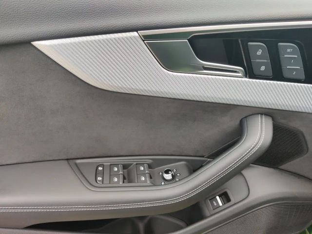 Audi RS4 Avant Quattro