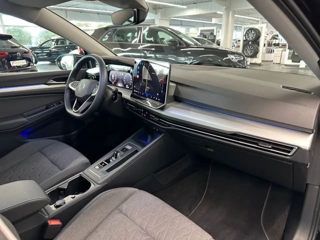 Volkswagen Golf 1.5 eTSI DSG Life Variant