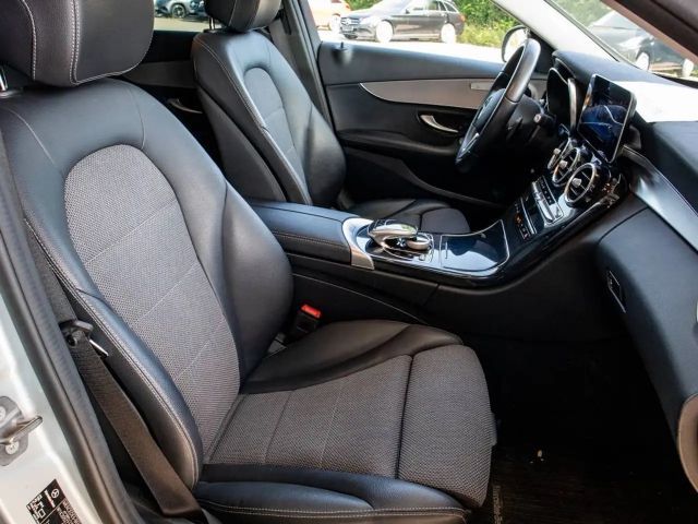 Mercedes-Benz C 200 AVANTGARDE Estate