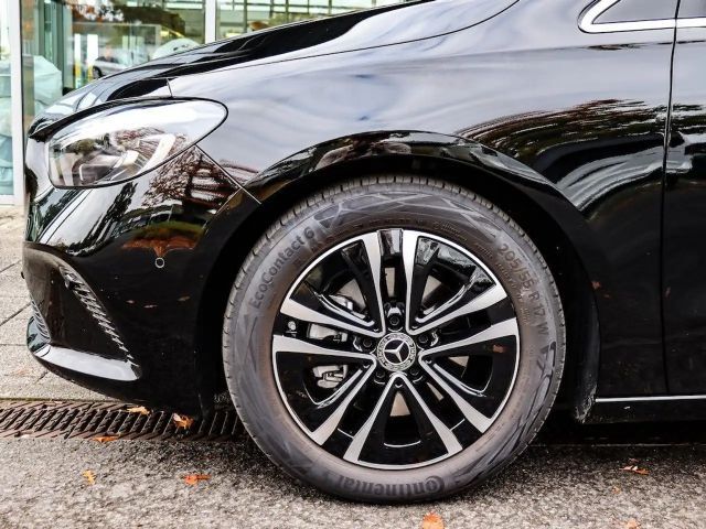 Mercedes-Benz B 180 Progressive Sedan