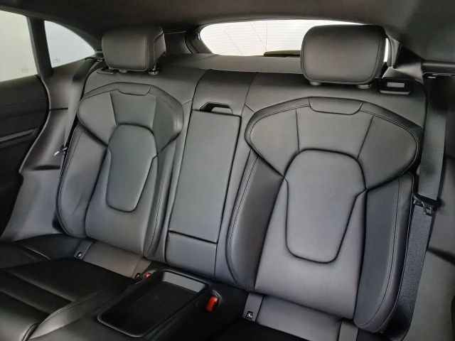 Porsche Taycan 4S Cross Turismo