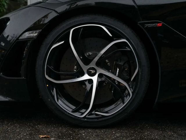 McLaren 600LT 750S Coupé I TechLux I B&W