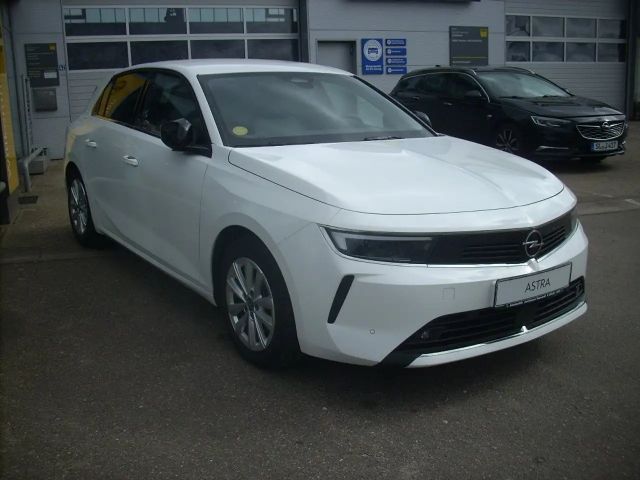 Opel Astra Elegance business+