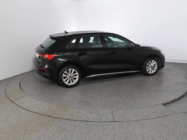 Audi A3 30 TDI Sedan