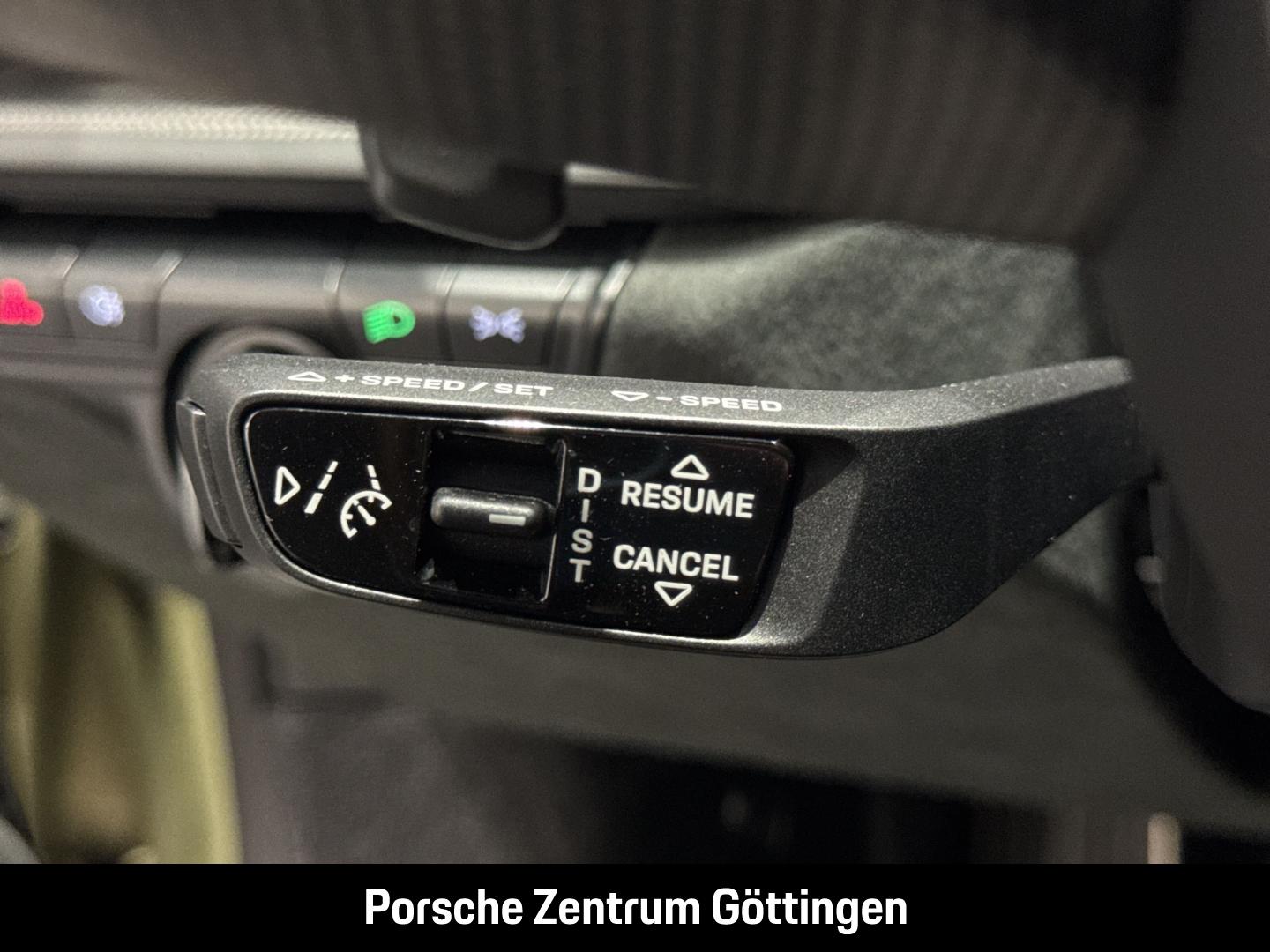 Porsche 911 992 Cabriolet Carrera GTS