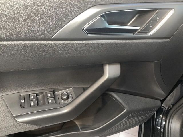 Volkswagen Taigo 1.0 TSI DSG R-Line