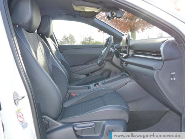 Volkswagen T-Roc 1.5 eTSI DSG IQ.Drive R-Line