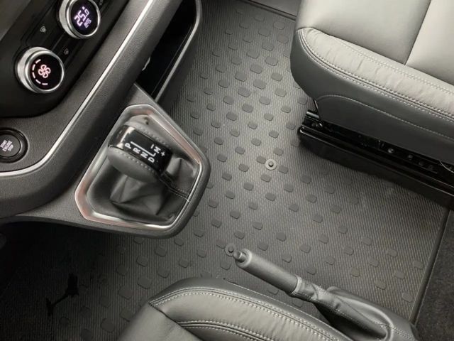 Renault Trafic Blue Grand Spaceclass