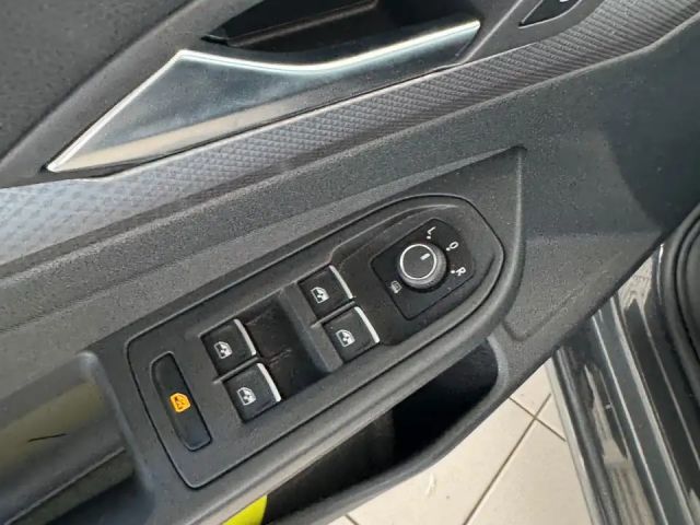 Volkswagen Golf 1.5 eTSI Golf VIII