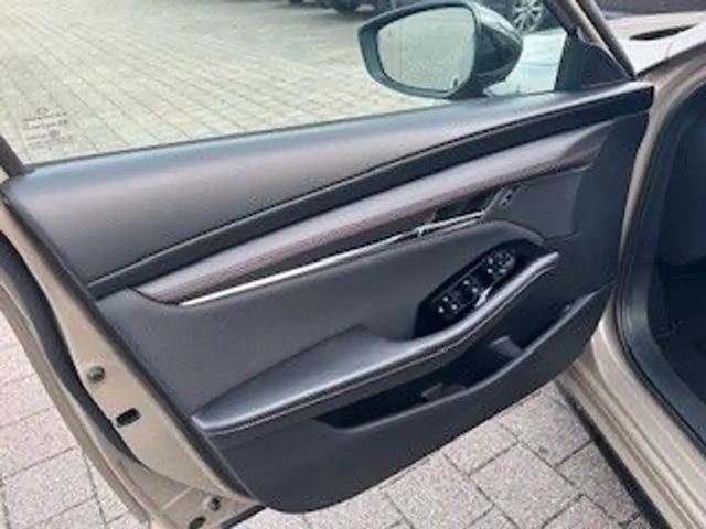 Mazda 3 Homura SkyActiv e-Skyactiv