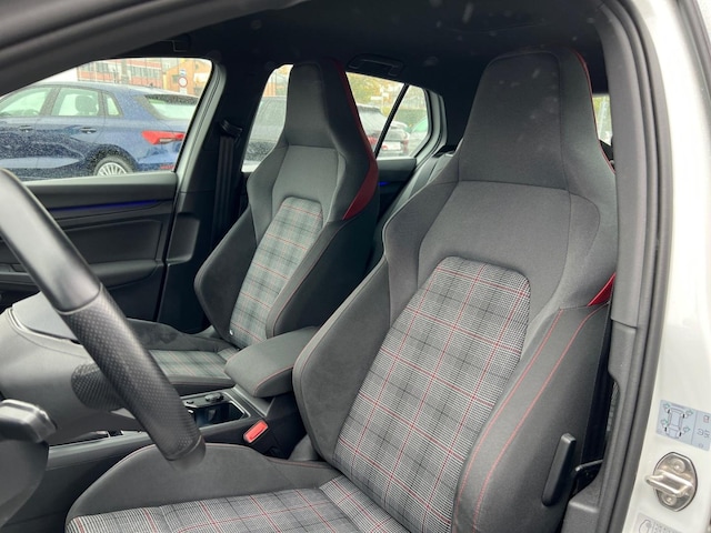 Volkswagen Golf 2.0 TSI Golf VIII