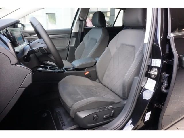 Volkswagen Golf 1.5 eTSI DSG Golf VIII Style