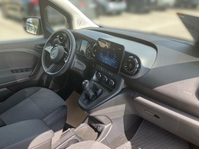 Mercedes-Benz T 180 d Standard